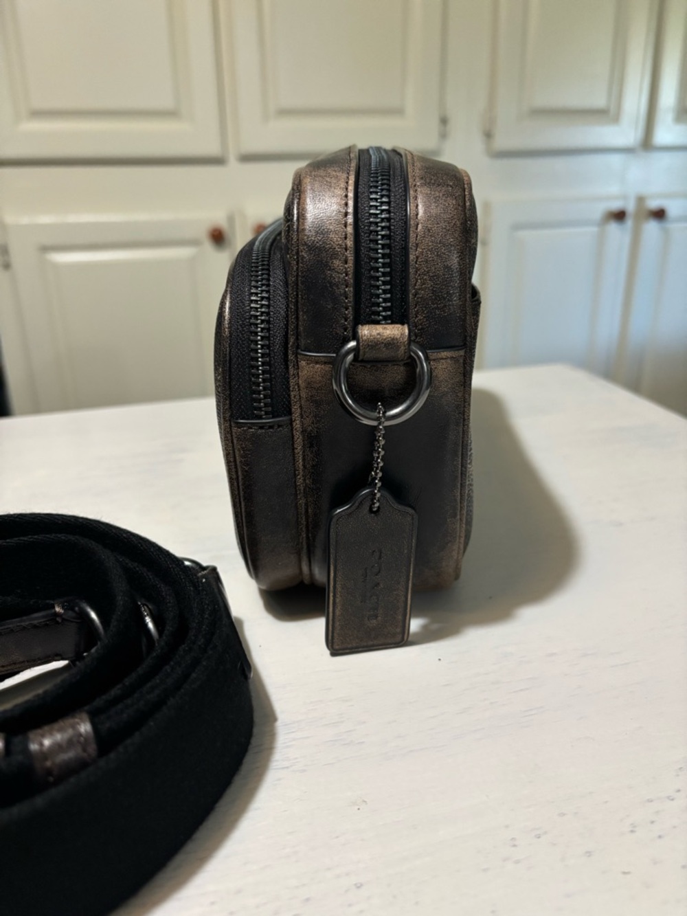 Coach loved leather & monogram new w/o tag - Picture 4 of 4